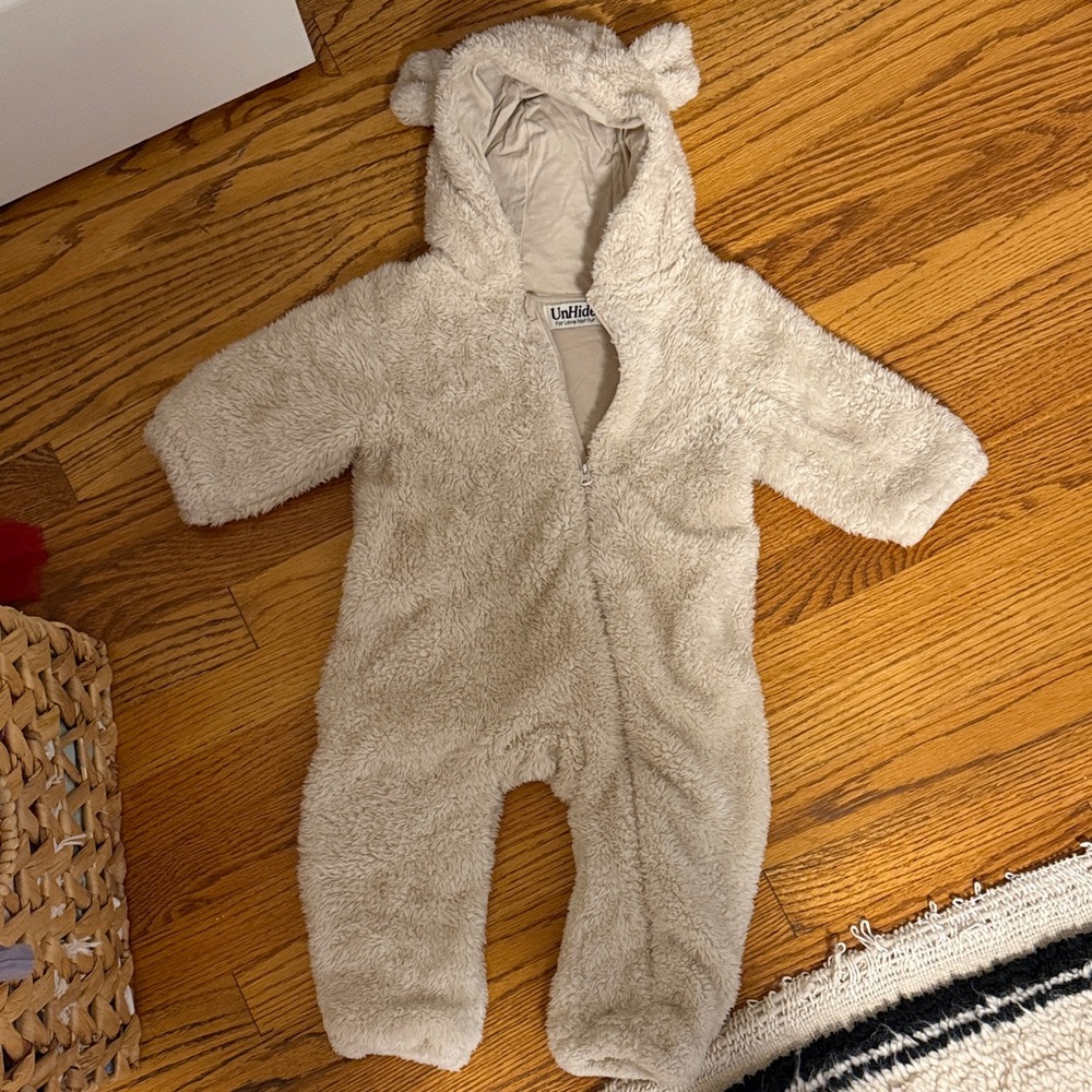 Unhide Cream Fleece Baby Bear Onesie